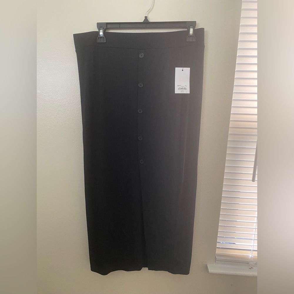 INTEMPO - MIDI BLACK SKIRT